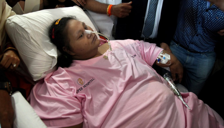 سمن امرأة في العالم تودع الحياة بعد معركة مع السمنة