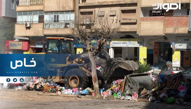 تكدس القمامة بطرابلس بين الوعود ونقص الإمكانيات