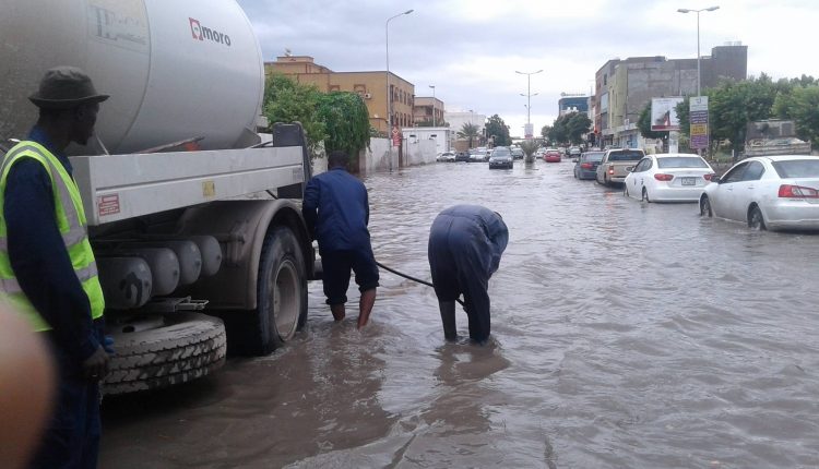 شفط المياه من البالوعات